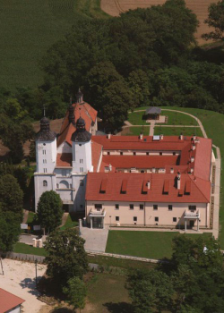 Church and monastery in Hebdów