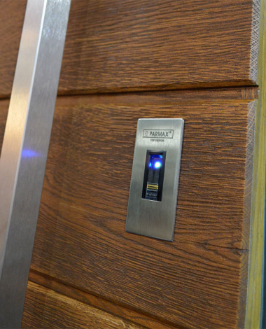 Fingerprint reader
