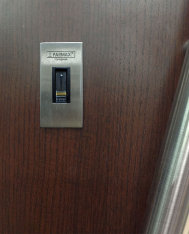 Fingerprint reader