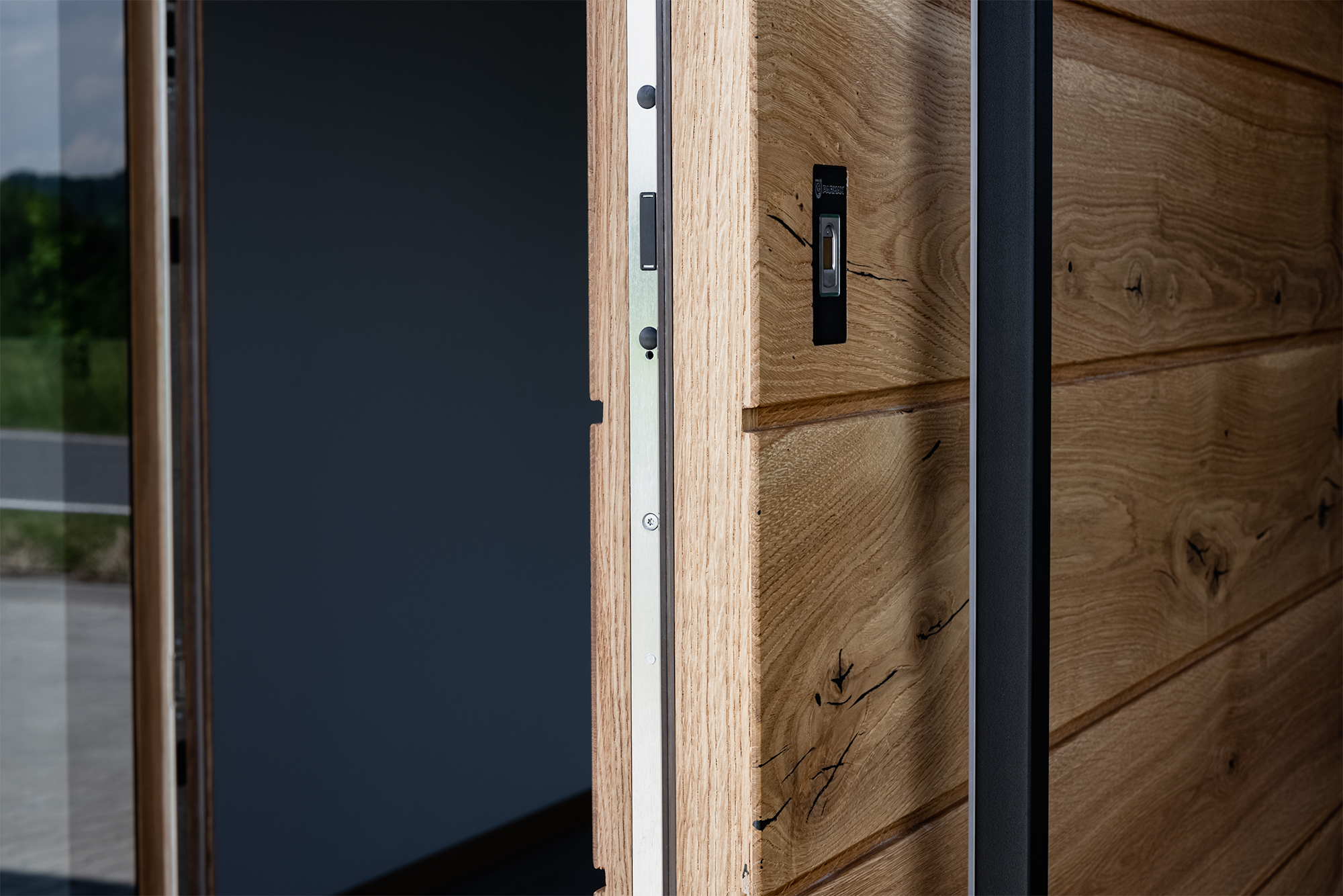 Drzwi na zawiasie Pivot, Parmax® Wooden Doors: Exterior and interior